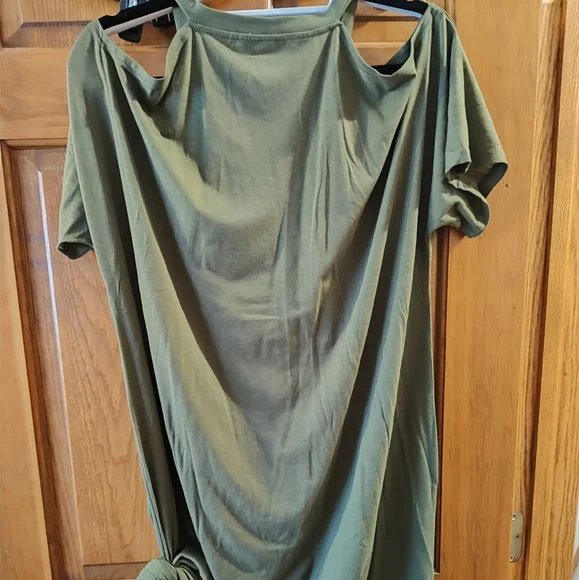 Sunflower cold shoulder large dress - Picture 4 of 4